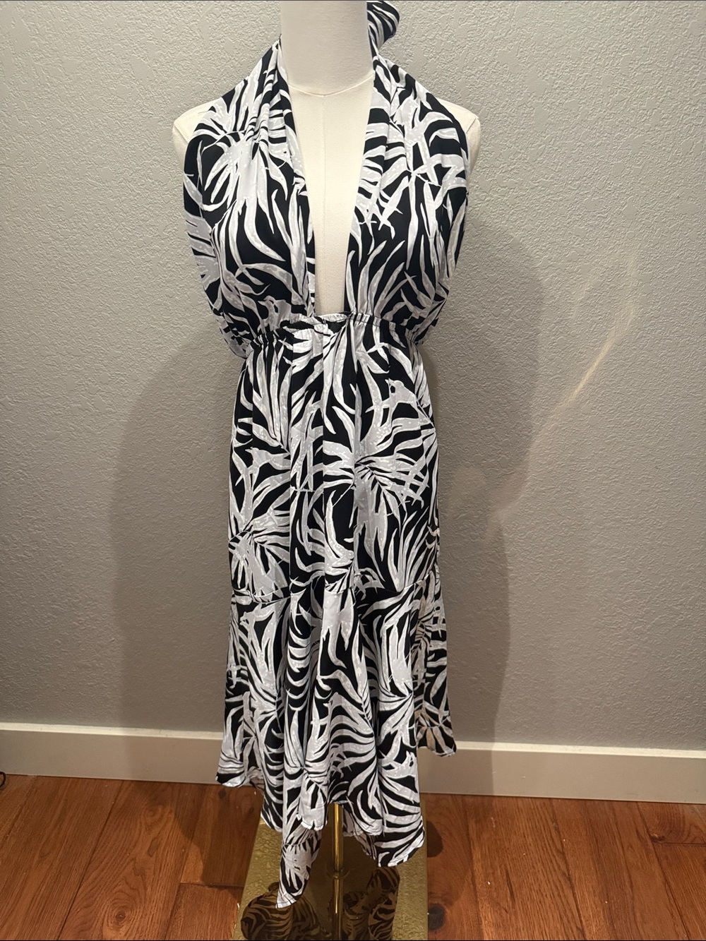 Black & White Tropical Halter Dress - Women